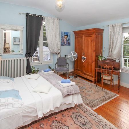Bed and Breakfast Manoir Des Turets Yvre-l'Eveque Экстерьер фото