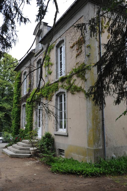 Bed and Breakfast Manoir Des Turets Yvre-l'Eveque Экстерьер фото