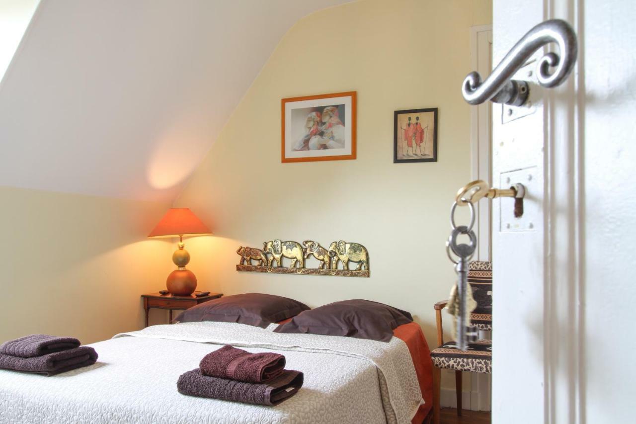 Bed and Breakfast Manoir Des Turets Yvre-l'Eveque Экстерьер фото