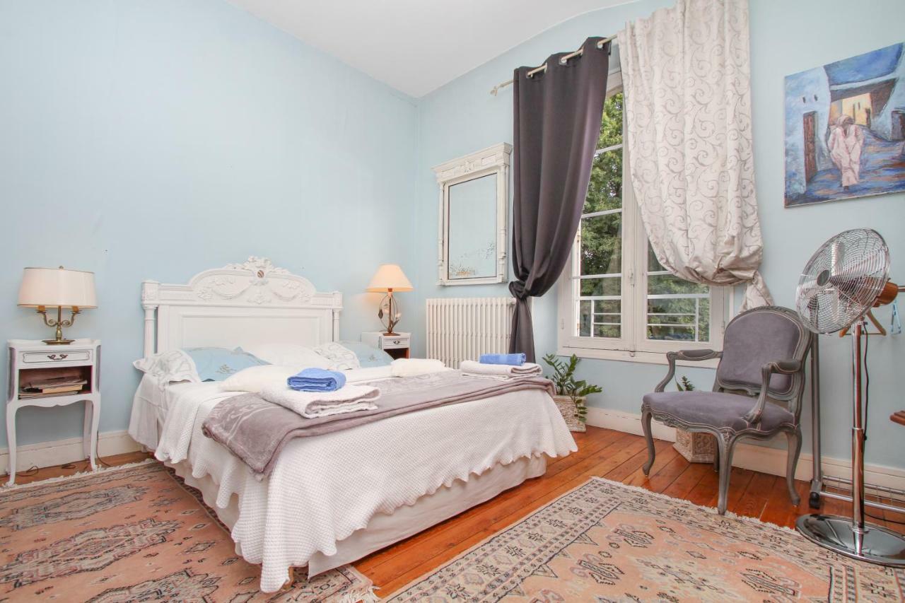 Bed and Breakfast Manoir Des Turets Yvre-l'Eveque Экстерьер фото